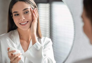 روتین پوستی برای هر فصل؛ راهنمای کامل مراقبت از پوست در طول سال