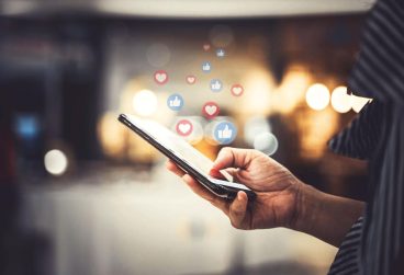 سلامت روان در عصر شبکه‌های اجتماعی: چگونه از آسیب‌های جانبی جلوگیری کنیم؟