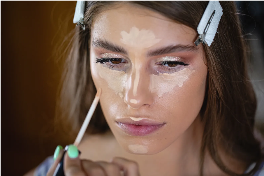 ترفند رفع ماسیدگی آرایش: راز آرایش بی‌نقص تا آخر روز